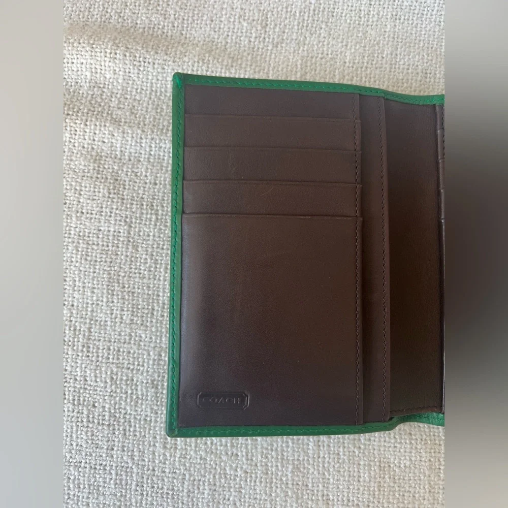 Coach trifold leather wallet EUC